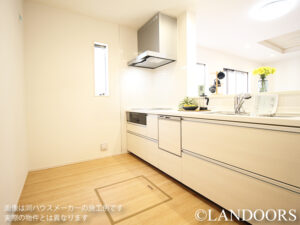 建売住宅の施工例｜キッチン白（名古屋市）｜東栄住宅（ブルーミングガーデン）